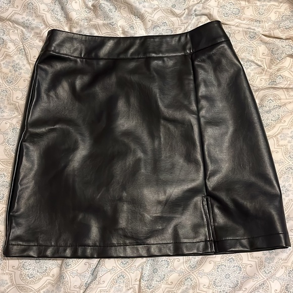 Leather Mini Skirt - Picture 3 of 3
